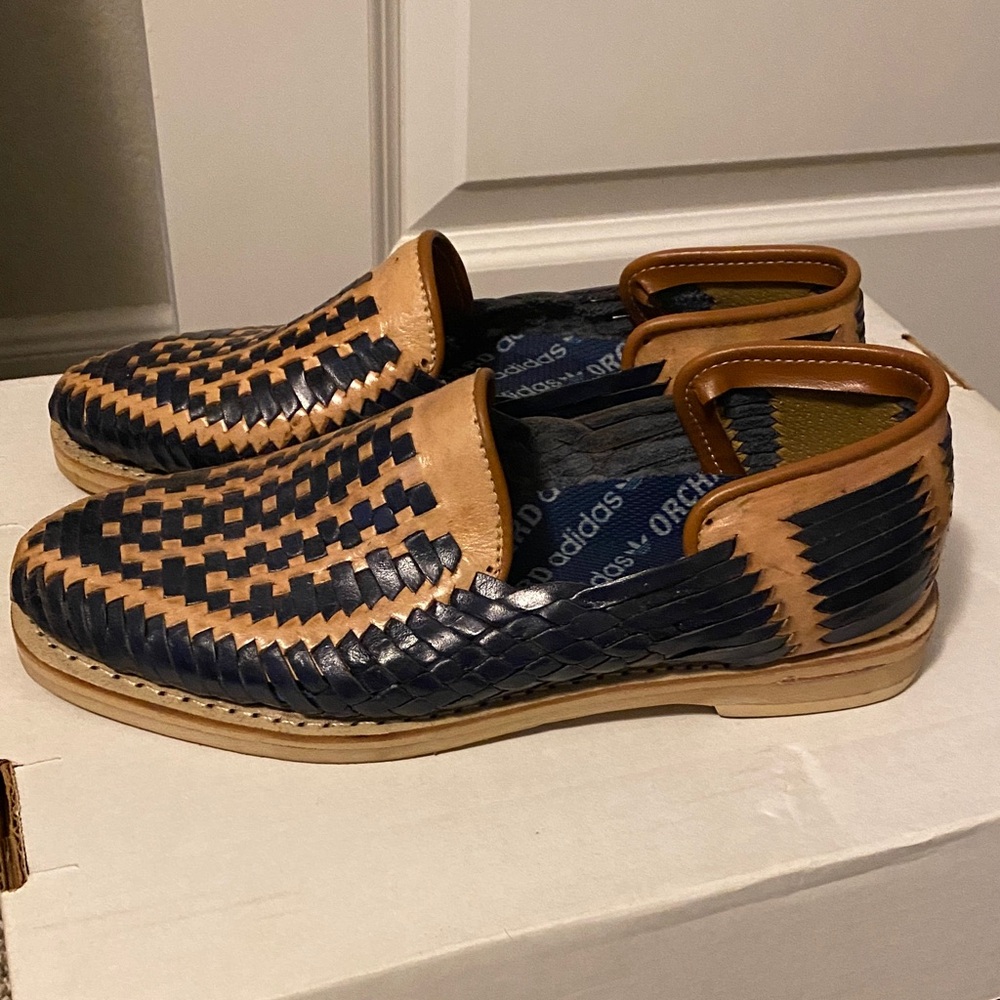 Stylish Adidas Men's Black and Tan Woven Slip-Ons